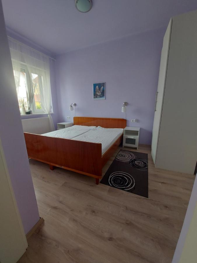 Regina Vendeghaz Miskolc Apartment Exterior photo